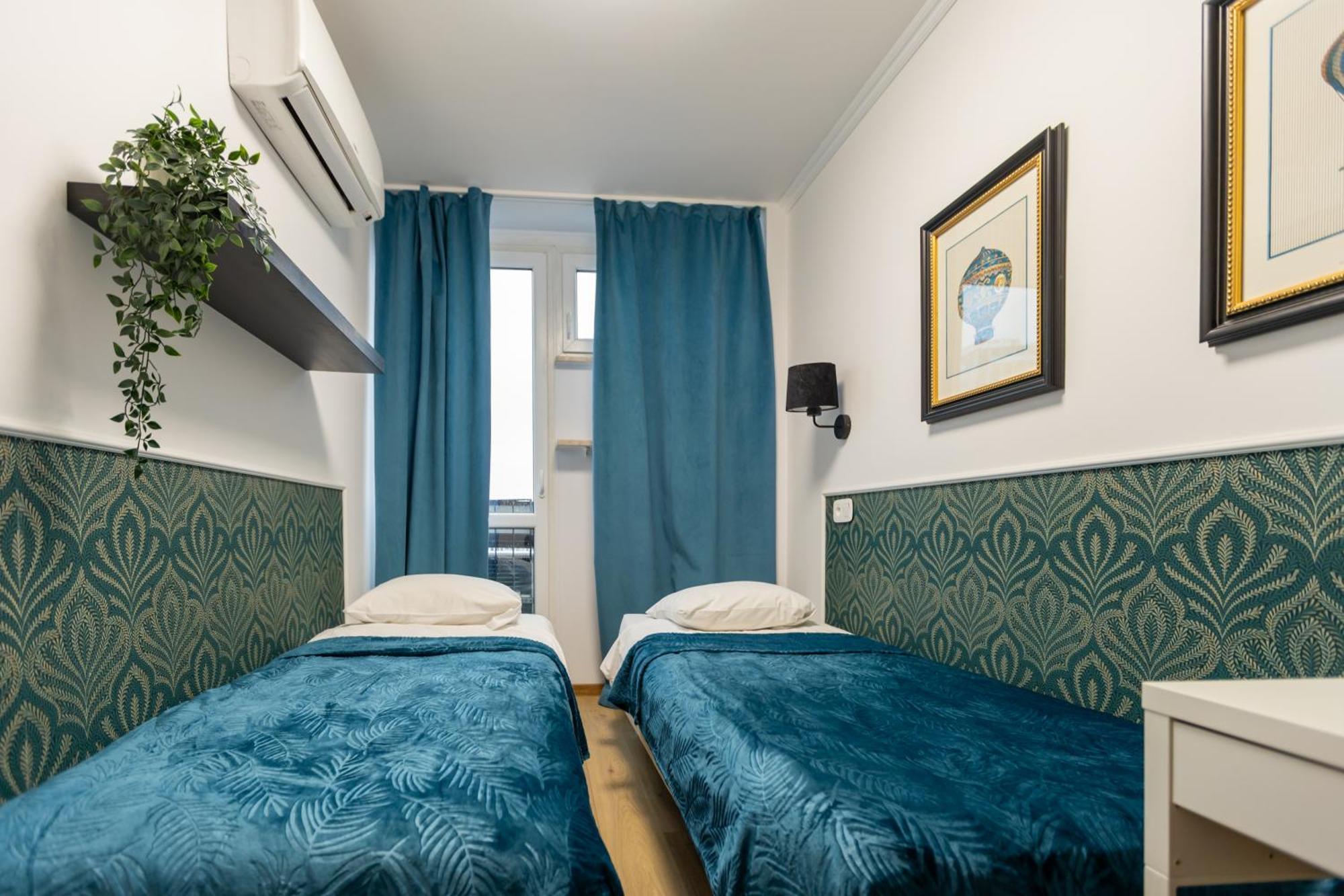 Unitapartament Short Rent Apartment In Warsaw By Metro Station Rondo Onz Apart With 3Bedrooms 22 외부 사진