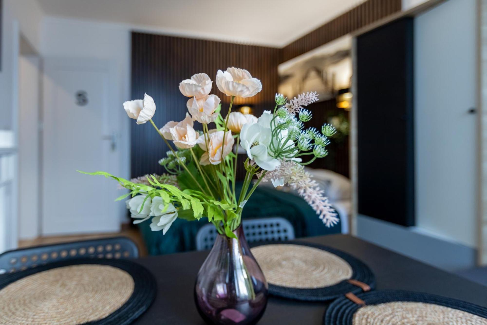 Unitapartament Short Rent Apartment In Warsaw By Metro Station Rondo Onz Apart With 3Bedrooms 22 외부 사진