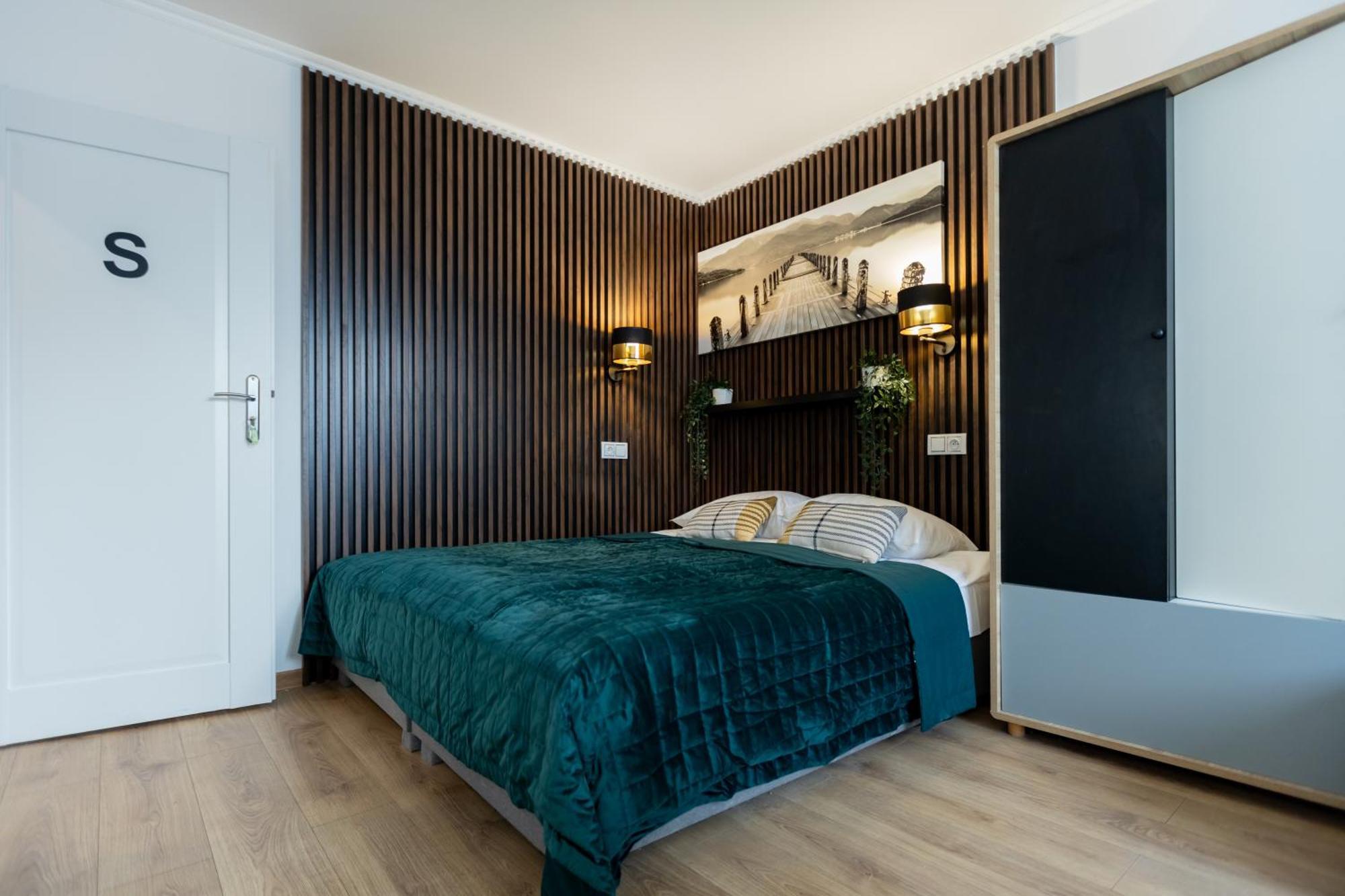 Unitapartament Short Rent Apartment In Warsaw By Metro Station Rondo Onz Apart With 3Bedrooms 22 외부 사진