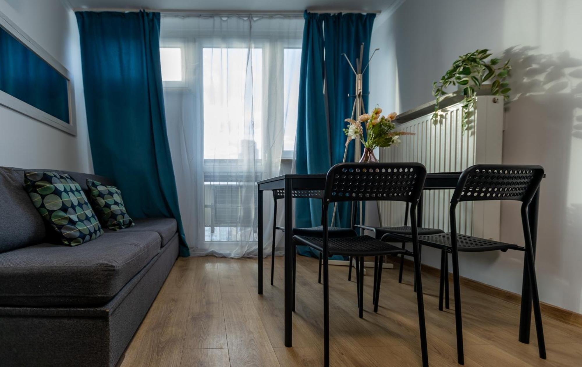 Unitapartament Short Rent Apartment In Warsaw By Metro Station Rondo Onz Apart With 3Bedrooms 22 외부 사진