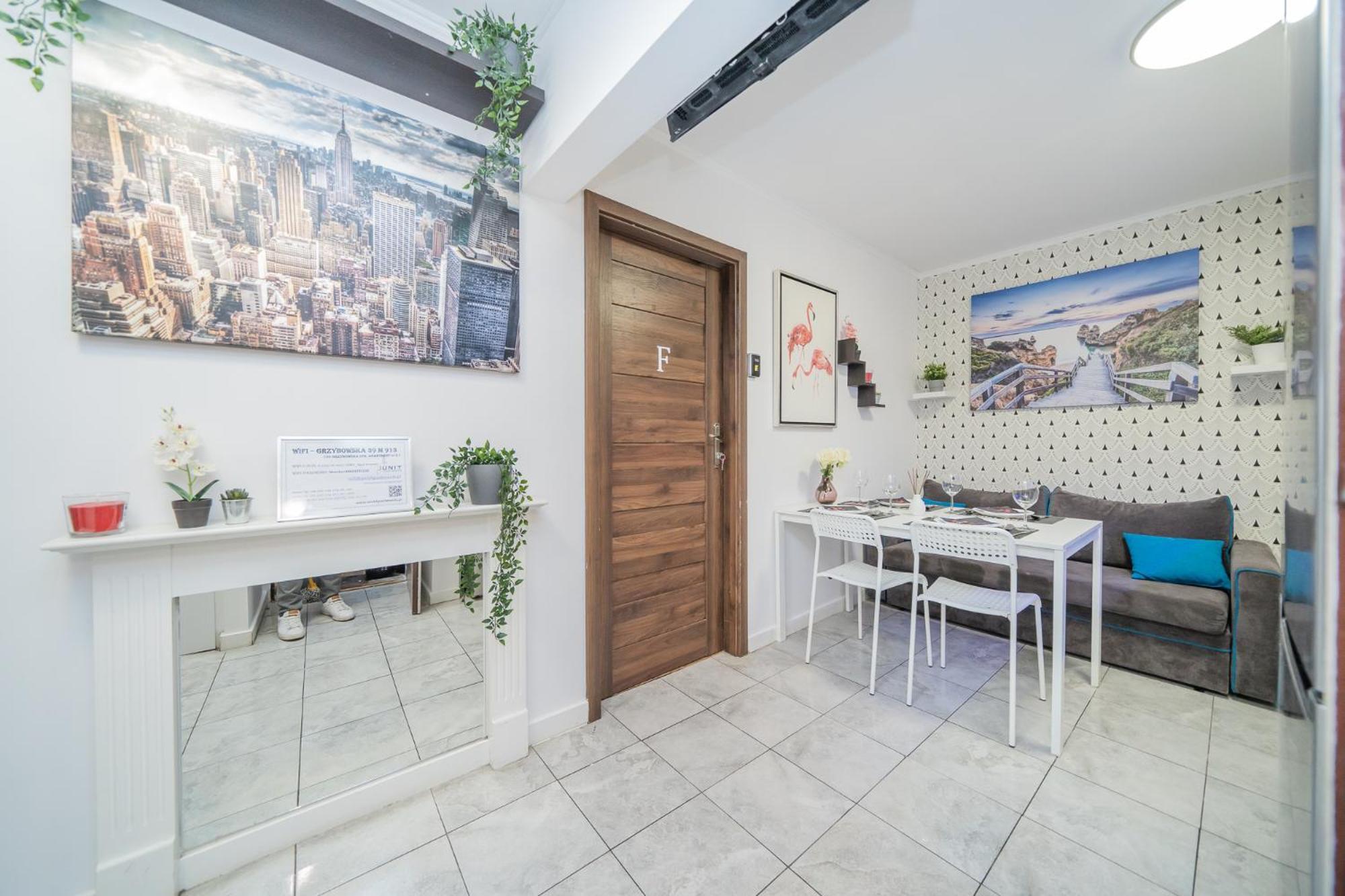 Unitapartament Short Rent Apartment In Warsaw By Metro Station Rondo Onz Apart With 3Bedrooms 22 외부 사진