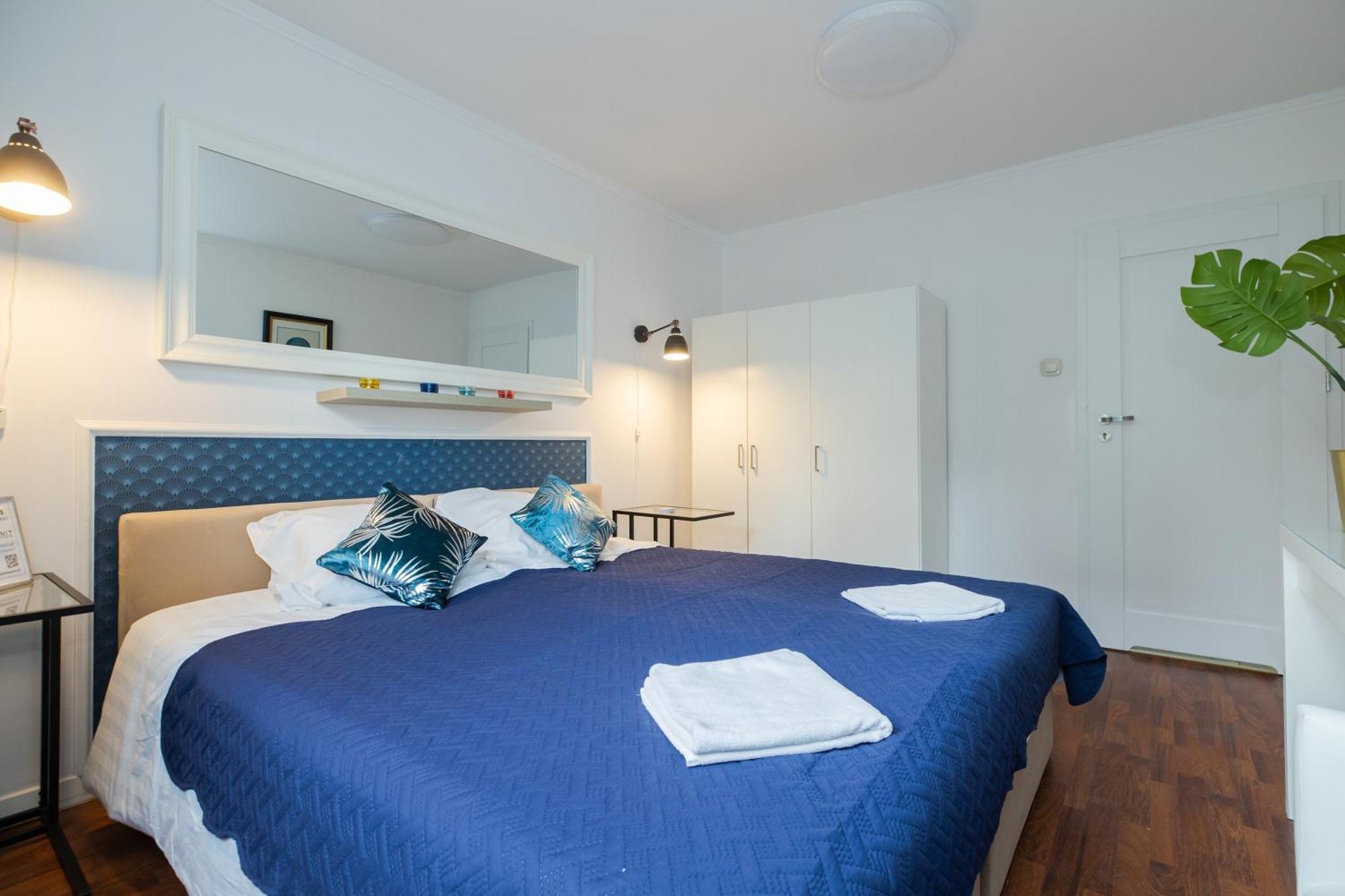 Unitapartament Short Rent Apartment In Warsaw By Metro Station Rondo Onz Apart With 3Bedrooms 22 외부 사진