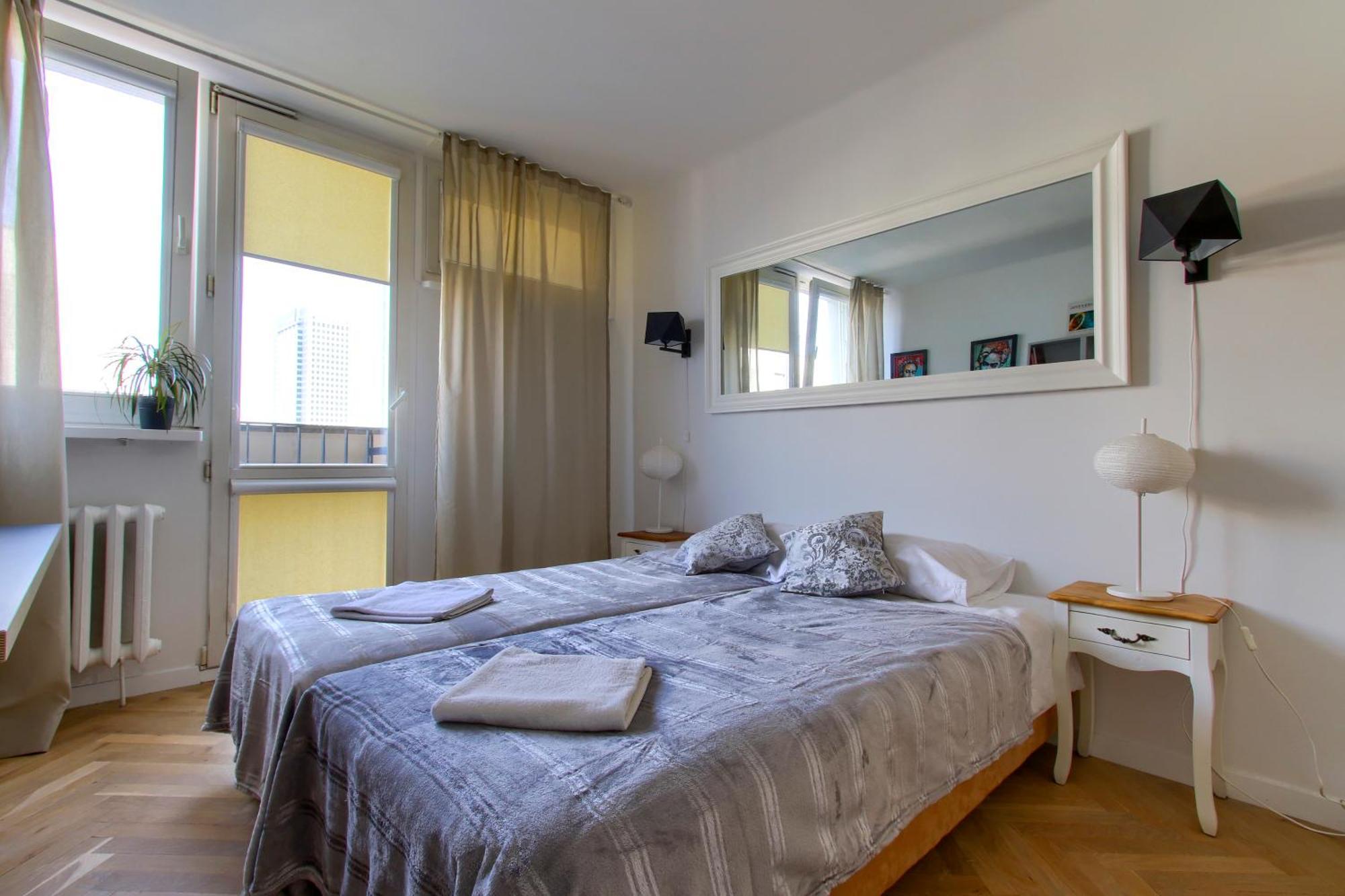 Unitapartament Short Rent Apartment In Warsaw By Metro Station Rondo Onz Apart With 3Bedrooms 22 외부 사진