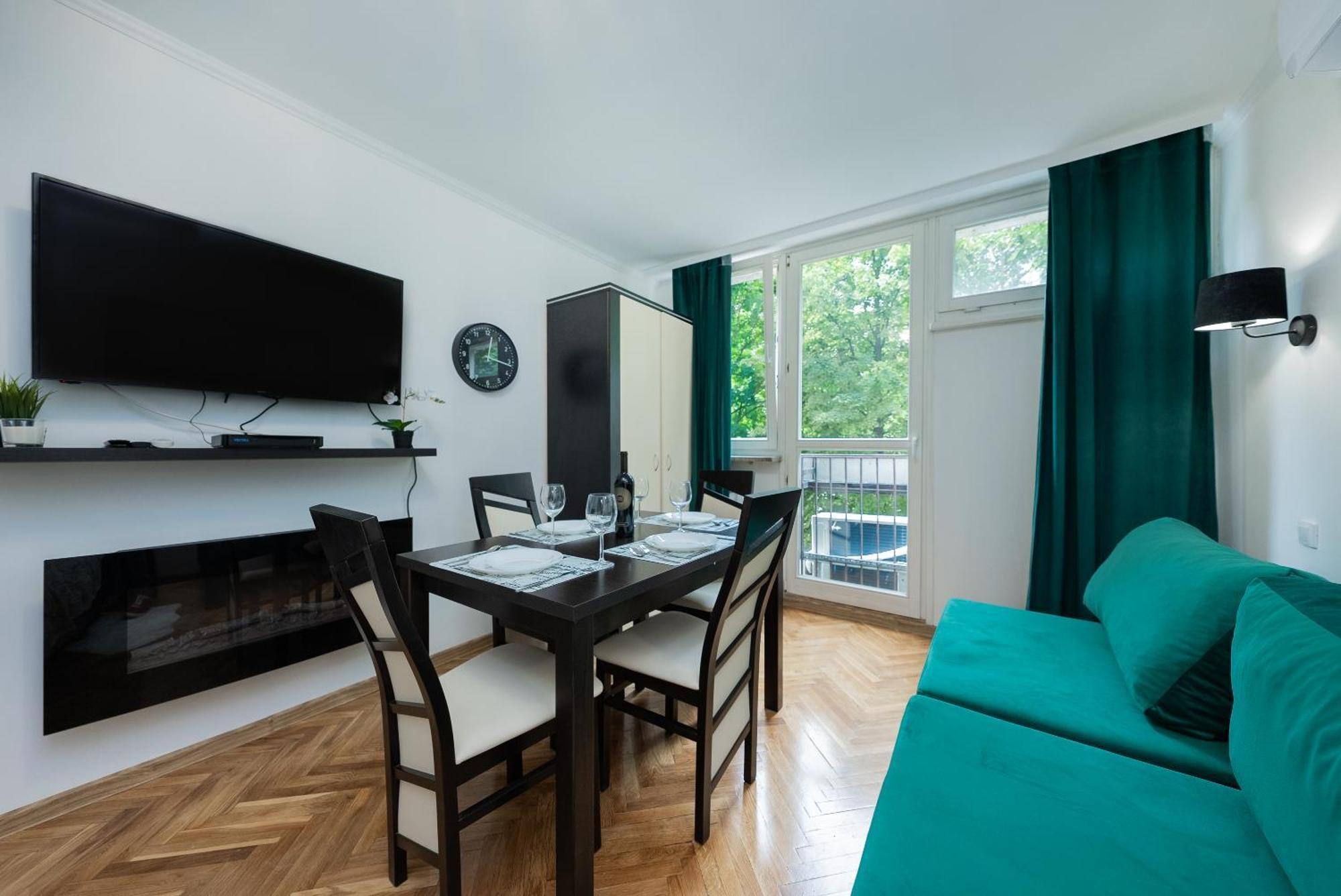 Unitapartament Short Rent Apartment In Warsaw By Metro Station Rondo Onz Apart With 3Bedrooms 22 외부 사진